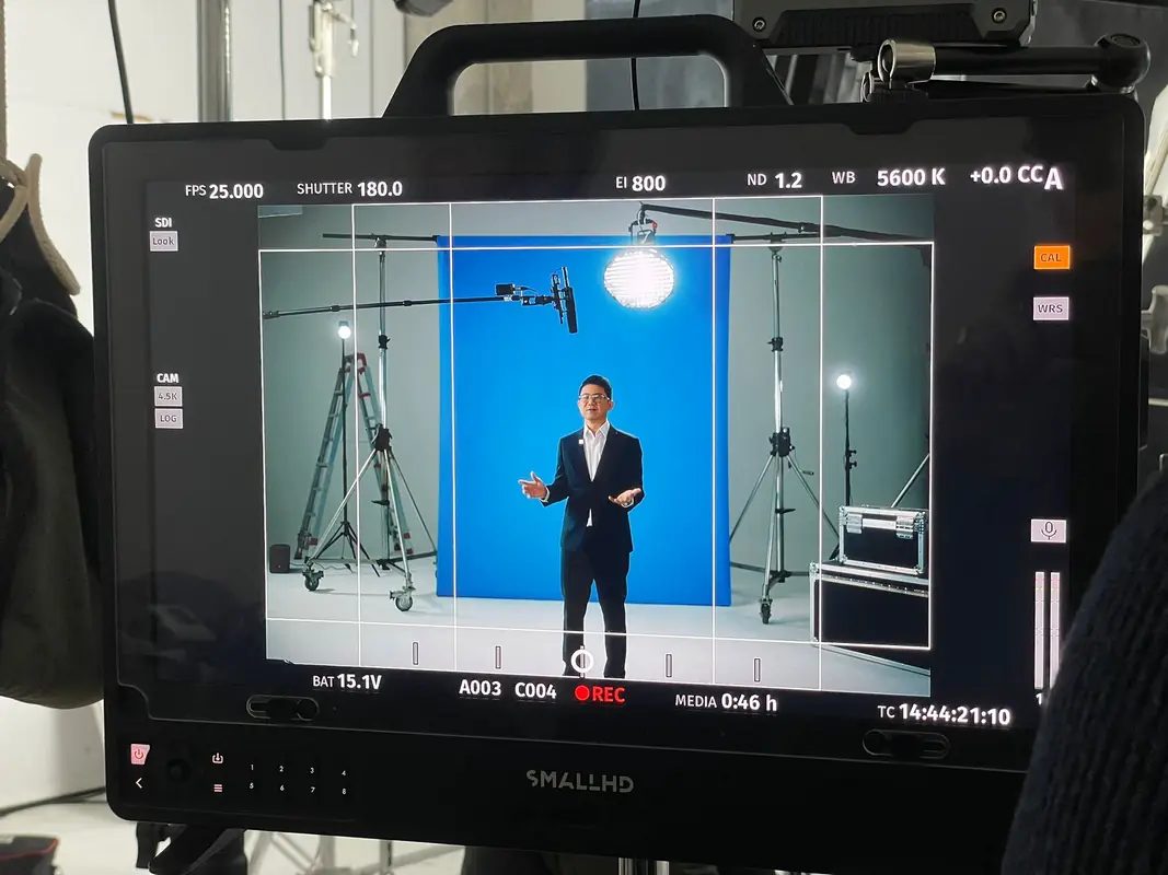 Camera monitor during an Asia production